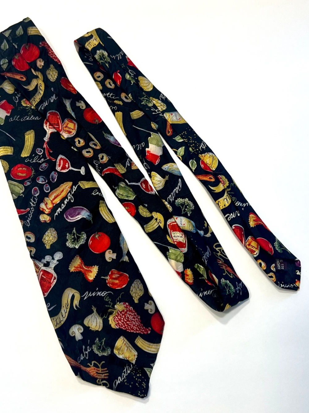 Museum Artifacts 100% Silk Italian Food Tie